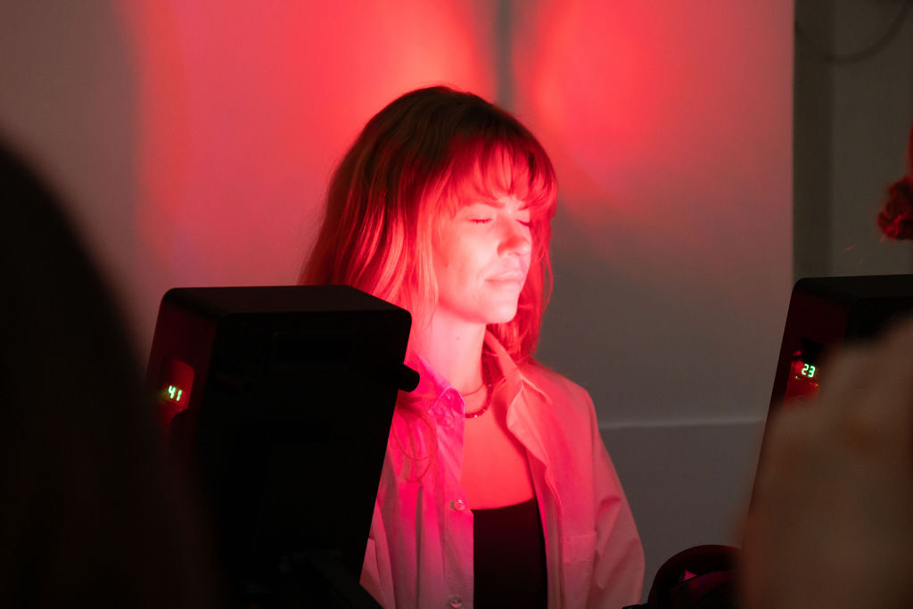 Red Light Therapy in Autumn: Habit Stacking, Adaptogenic Coffee & HealfX25